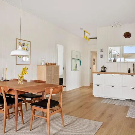 3 Bedroom Cozy In Vakantiehuis