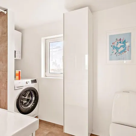 3 Bedroom Cozy In Vakantiehuis Haderslev